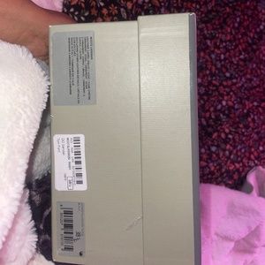 SHINY LEATHER PADLOCK POINTY NAKED SANDAL